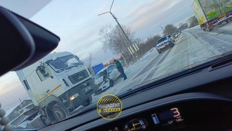 Водитель уходил от наезда на пешехода и устроил ДТП в Анивском районе