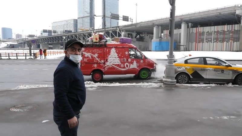 Блогер с Сахалина Литвин «пранканул» таксиста и разбил его новую машину