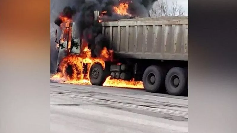 На трассе Южно-Сахалинск — Оха сгорел грузовик