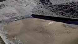 «Торчат гвозди»: жители села на Сахалине пожаловались на опасную зимнюю горку