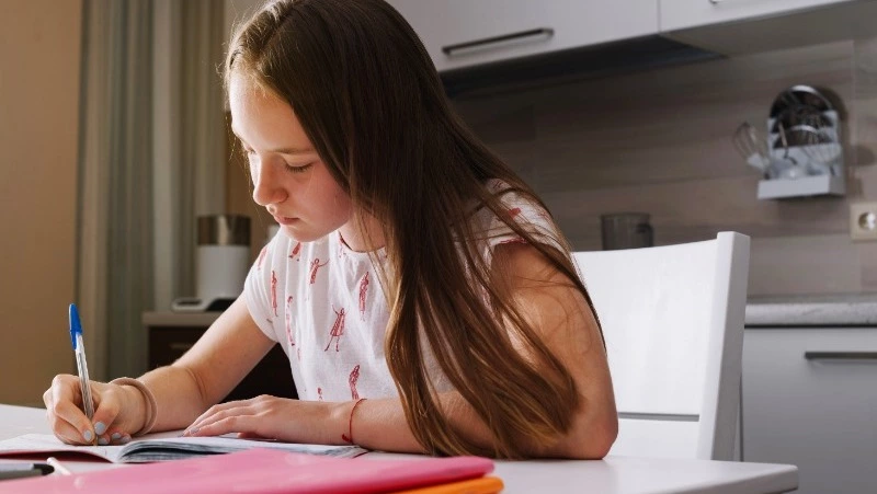 Дистанционное обучение ввели в восьми районах Сахалинской области 24 января