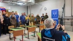 В Южно-Сахалинске ветераны СВО и их семьи сразились в пулевой стрельбе