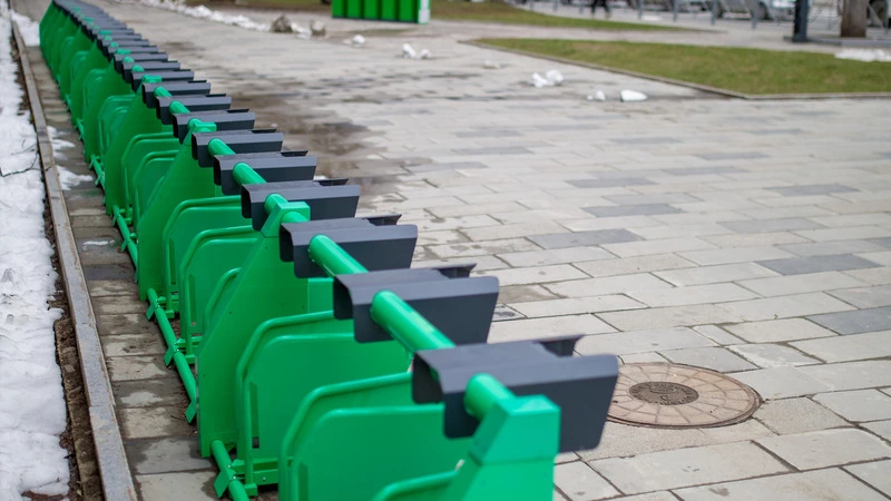 Возле магазинов и офисов Южно-Сахалинска будет больше велопарковок