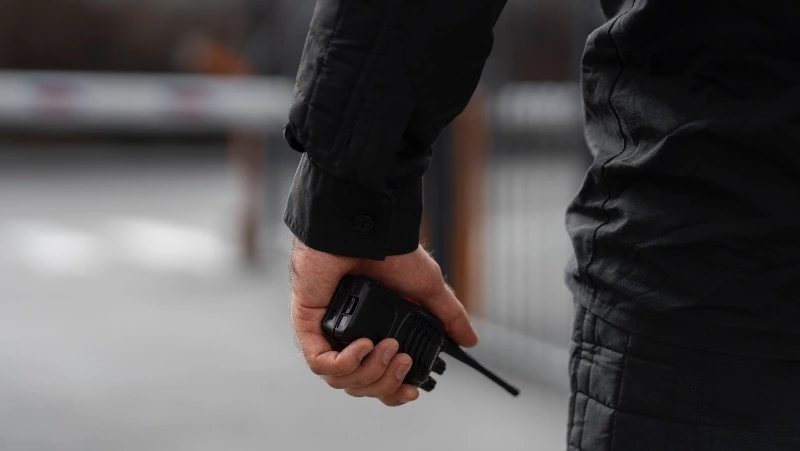 Подросток с ножом напал на школу в Одинцово, погиб четвероклассник