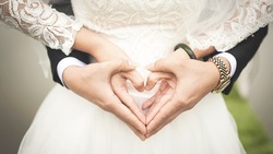 Не терпится: в 2018 году в брак вступили 23 несовершеннолетние сахалинки