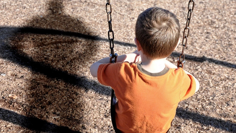 Пассажир такси рассказал о «пытках» детей в Корсакове