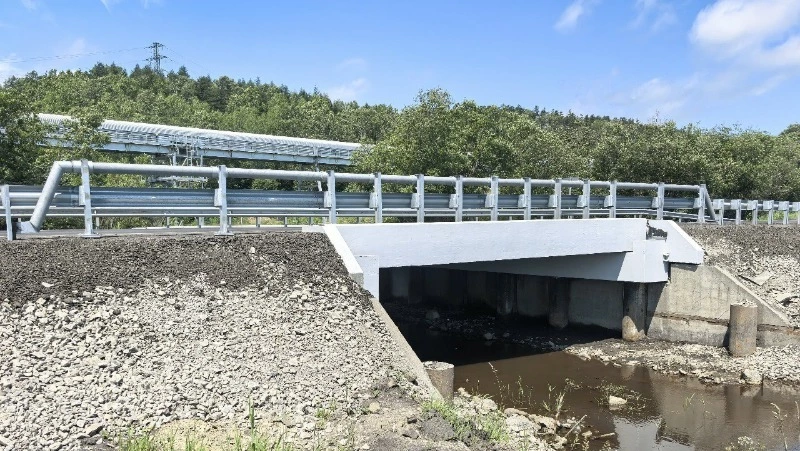 Мост через реку Водолей отремонтировали в Углегорском округе