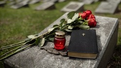 Радоница 2024: дата, история, традиции праздника, как правильно поминать усопших