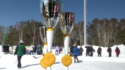 В городском парке разыграли Суперкубок чемпионата «Хоккей в валенках»