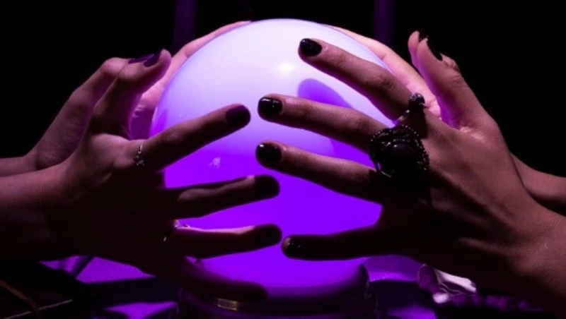 В Японии лжегадалки толкали клиентов на суицид и завладевали их имуществом