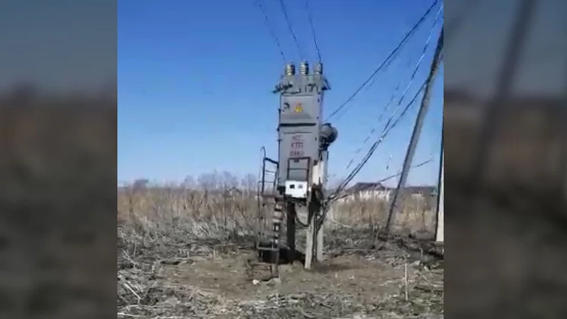 Сахалинка считает, что трансформатор возле ее села может взорваться и убить детей