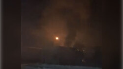 В Южно-Сахалинске по ночам прогревают дизельный генератор, дым от которого обволакивает весь район