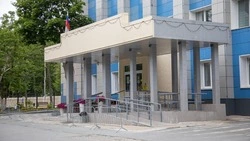 Капитальный ремонт кровли начали в городском бассейне Южно-Сахалинска 