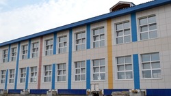 Школу со скалодромом и спальнями в Шахтерске достроят до конца 2022 года