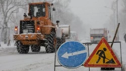 В Южно-Сахалинске продолжается активная расчистка улиц от снега: список на 20 января