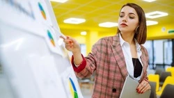 День PR-специалиста в России 2025: история, традиции, поздравления