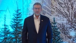 Георгий Карлов поздравил жителей Сахалинской области с наступающим Новым годом