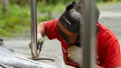 Жилье инвалида-колясочника в Синегорске станет удобнее и доступнее