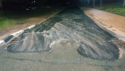 «Удивительное рядом»: жители Томари высмеяли новый ремонт дороги
