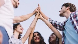 Фальков: работа Минобрнауки и «Инопрактики» остановила отток молодежи из ДФО