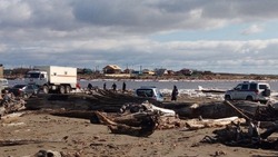 Машину с телами пропавших сахалинцев достали из реки в Поронайске
