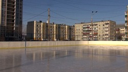 В Южно-Сахалинске начали заливать 18 катков