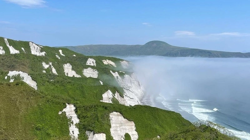 Гид собирает стихи про Итуруп для будущей песни