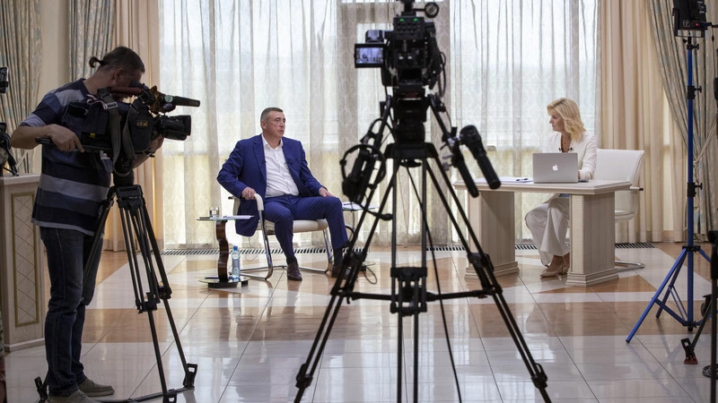 Полторы тысячи вопросов. Первые итоги прямой линии с губернатором.