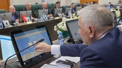 Депутаты узаконили дополнительное право на звание «Ветеран труда Сахалинской области»