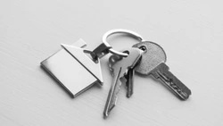 Жившая на пятом этаже сахалинка-инвалид получила новое жилье благодаря прокурорам