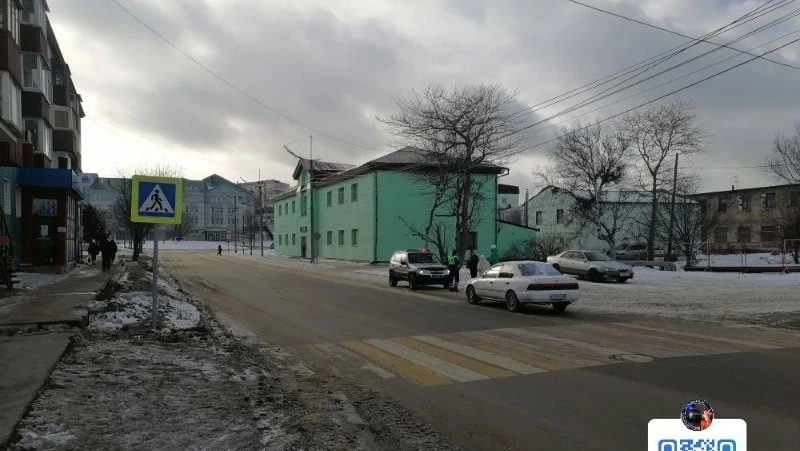Пенсионерка за рулем легковушки сбила пожилого пешехода на «зебре» в Корсакове