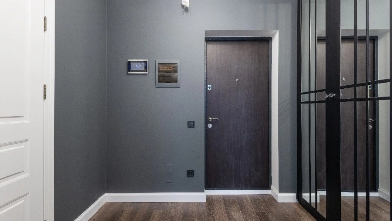 Жуткий вой нарушает покой жителей дома в Южно-Курильске