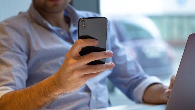 Национальный мессенджер MAX получил статус социальной сети