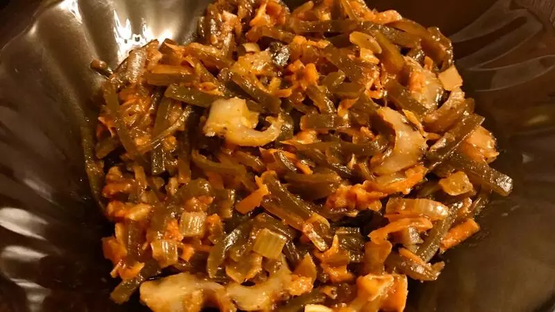 Сахалинка рассказала, как приготовить полезную и вкусную солянку из свежевыловленных морепродуктов