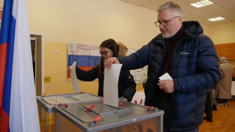 В Сахалинской области открылись избирательные участки - Центр внимания 15.03.24