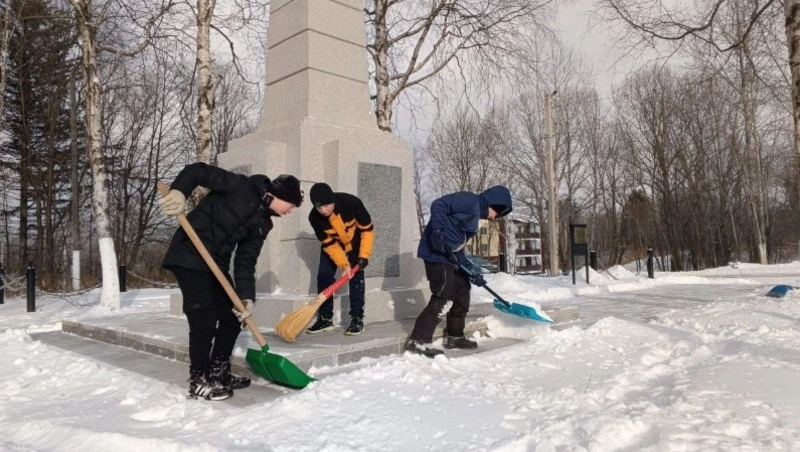 Могилы освободителей Южного Сахалина привели в порядок в Смирныховском районе