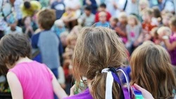 В России стартовали продажи путевок в детские лагеря с кешбэком 