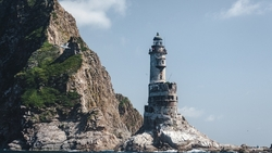 Несчастный случай на маяке Анива не испугал туристов. Туда едут толпы