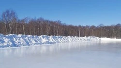 Десять зимних катков заработали в Южно-Сахалинске  