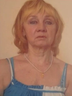 Пенсионерка с рыжими волосами ушла из дома в Южно-Сахалинске и пропала