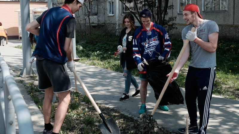 Более 500 деревьев высадили в Южно-Сахалинске