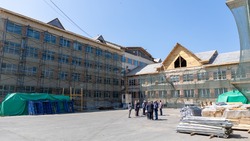 В школе № 3 Южно-Сахалинска почти завершили ремонт кровли