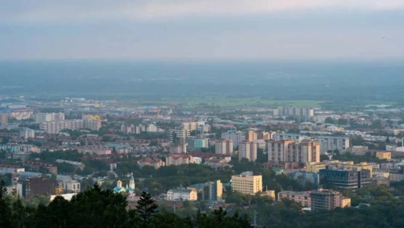 Жителей Южно-Сахалинска предупредили об опасности накопления загрязняющих веществ в воздухе