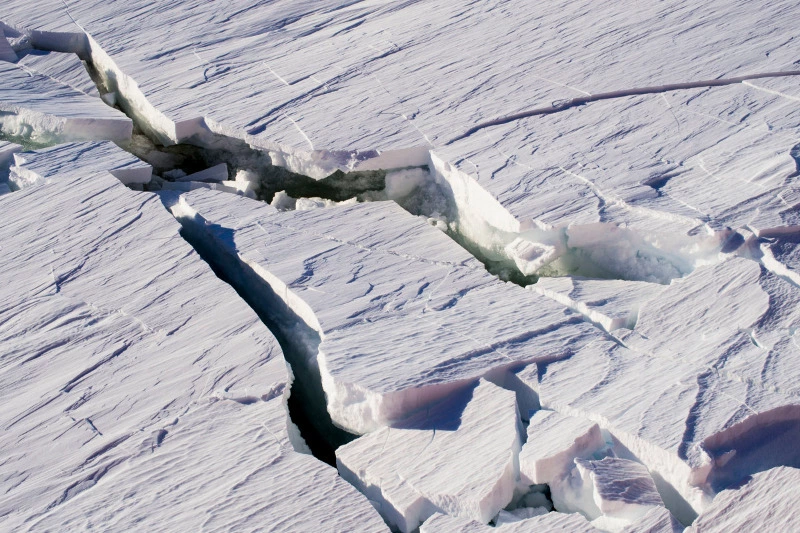 Рыбакам Сахалина опасно выходить на лед 15 марта