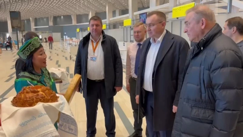 Легенда хоккея Владислав Третьяк прилетел на Сахалин