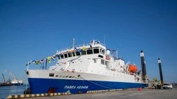 Посадку на теплоход «Павел Леонов» до Южно-Курильска задержали на час из-за метели 26 декабря 