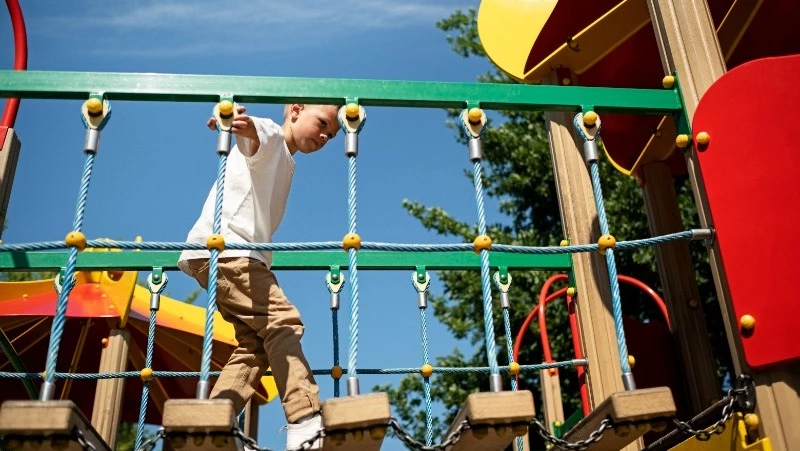 МЧС поддержало предложение оборудовать детские площадки системами безопасности