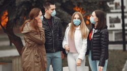 Метапневмовирус из Китая не распространился в России, но людей с насморком просят носить маски 