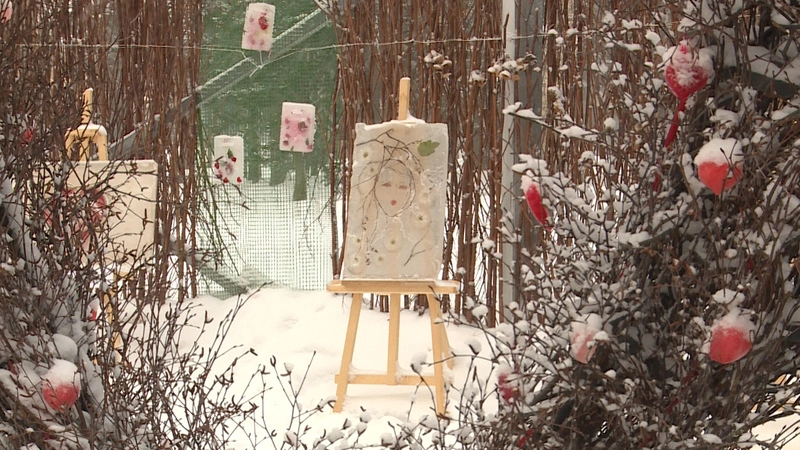 В парке Южно-Сахалинска поставили двухметровое сердце из веток