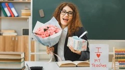 День учителя 2024: история и традиции праздника, поздравления своими словами